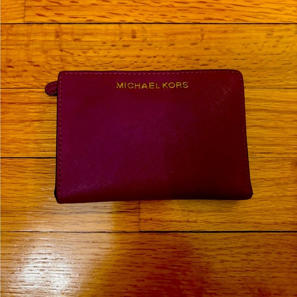 Micheal Kors - Picture 2 of 10